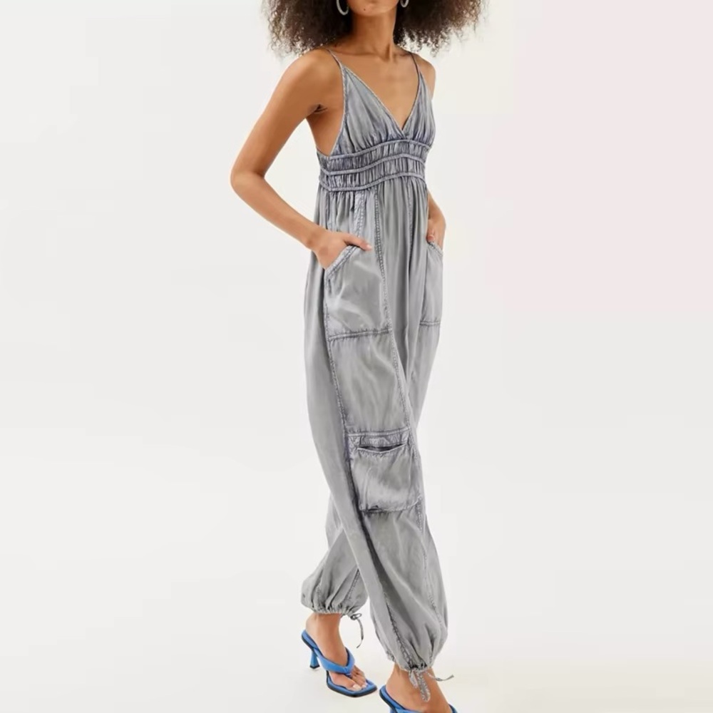 Out from under Holden cargo romper in gray boho vacation beach loungewear Sz: L